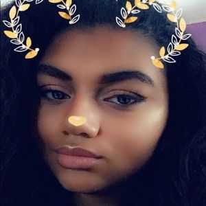 Meet your Posher, Lakarria